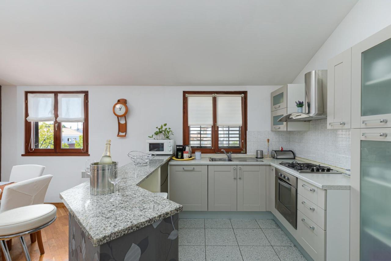 Biba Lux Apartamento Poreč Exterior foto